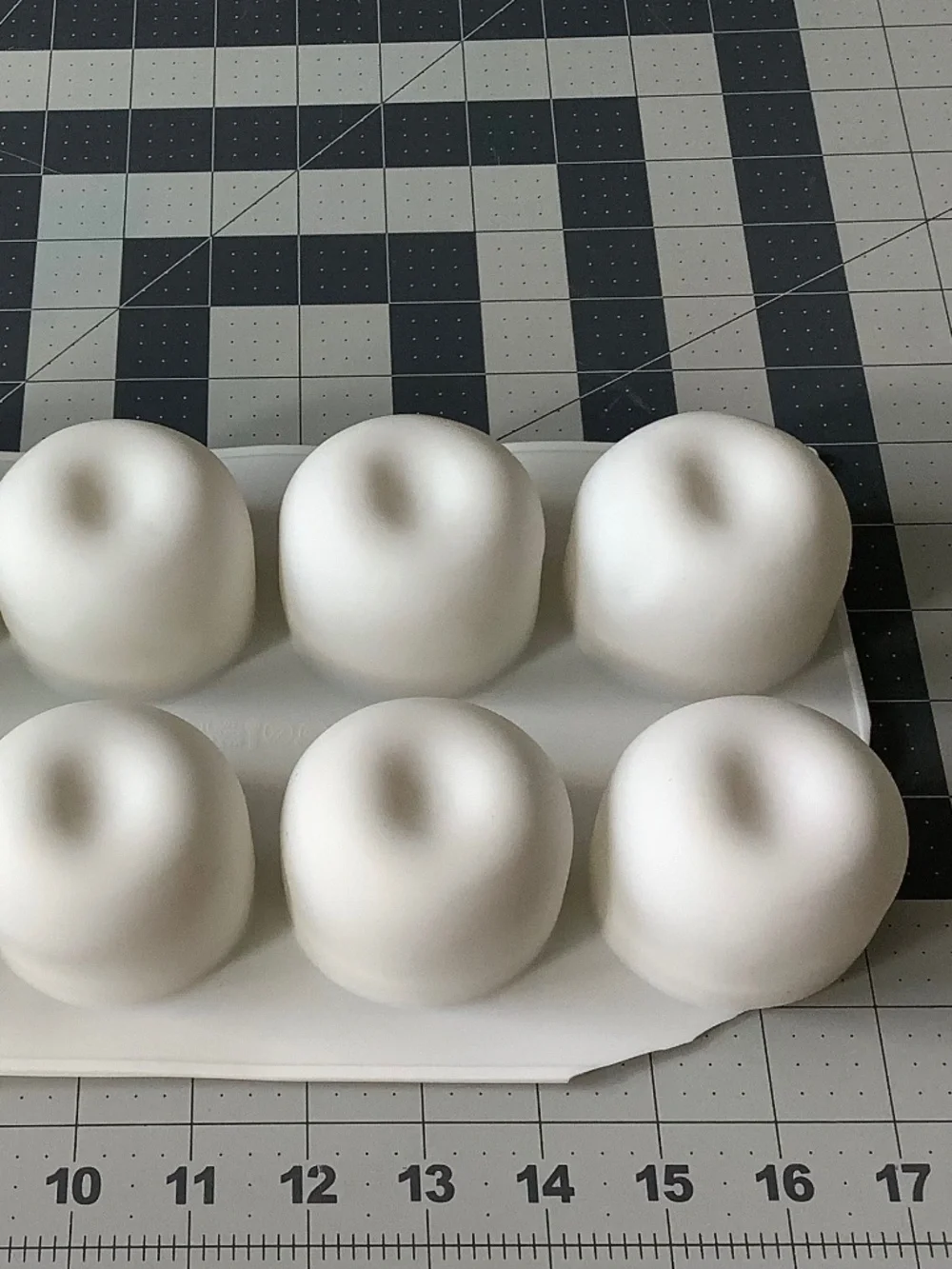 3D Silicone Apple Mold – 8 Cavity Mold for Baking, Chocolate, Mousse & Crafts